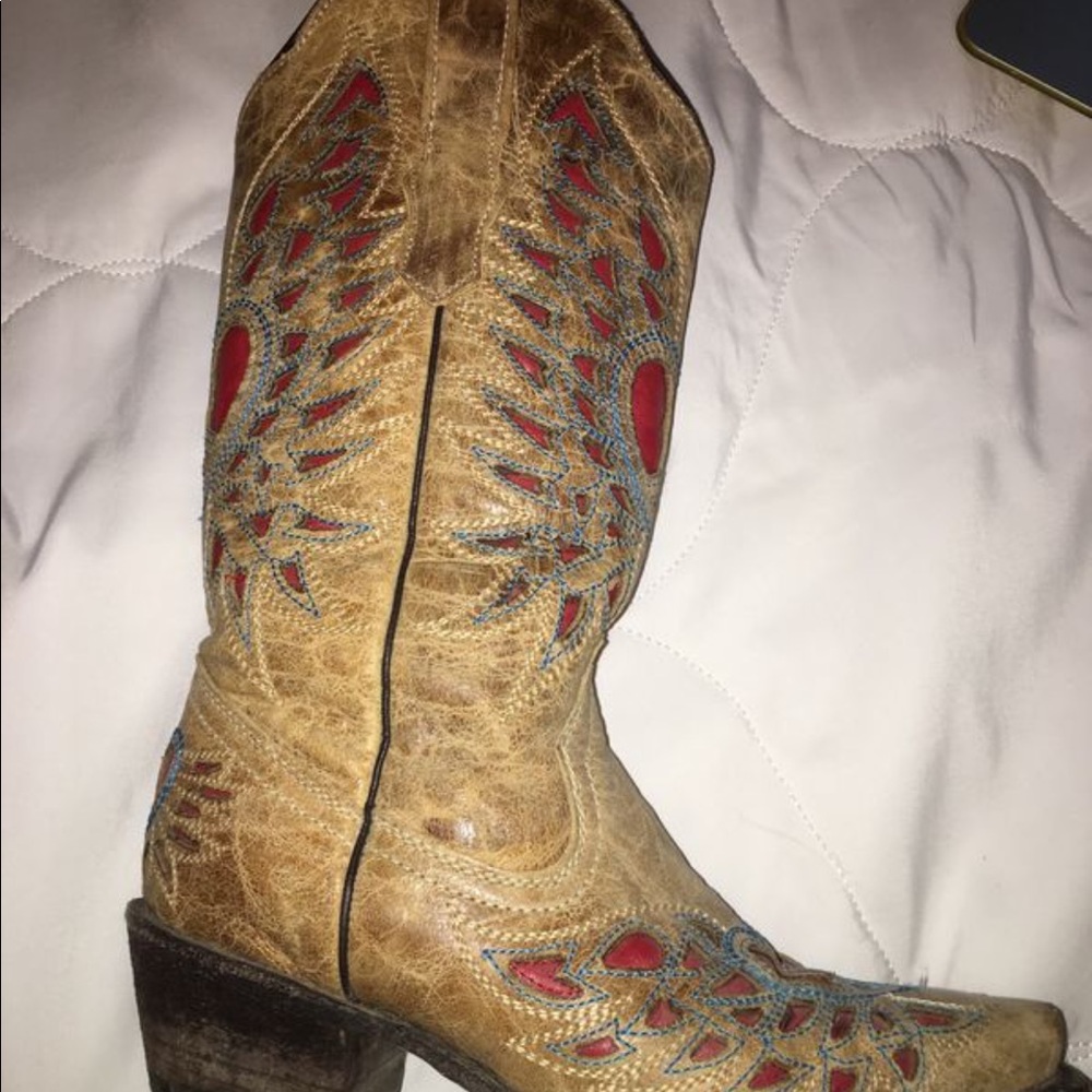 boots - Picture 3 of 5